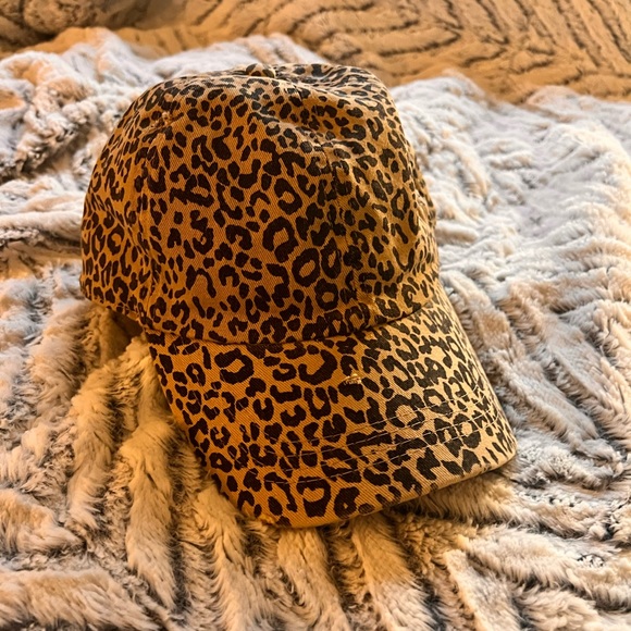 Leopard print cap - Picture 5 of 7
